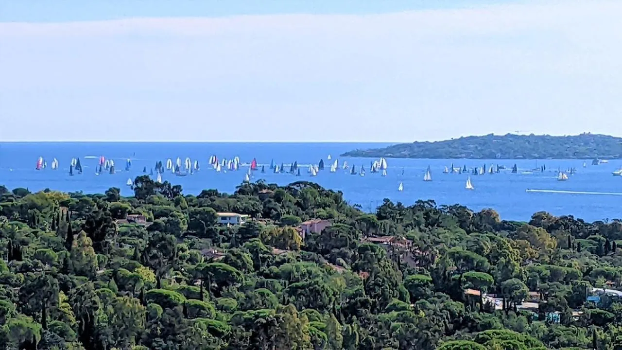 Apartment Vue Mer Et Clim Les Restanques Pivoines 1136 Grimaud Frankreich