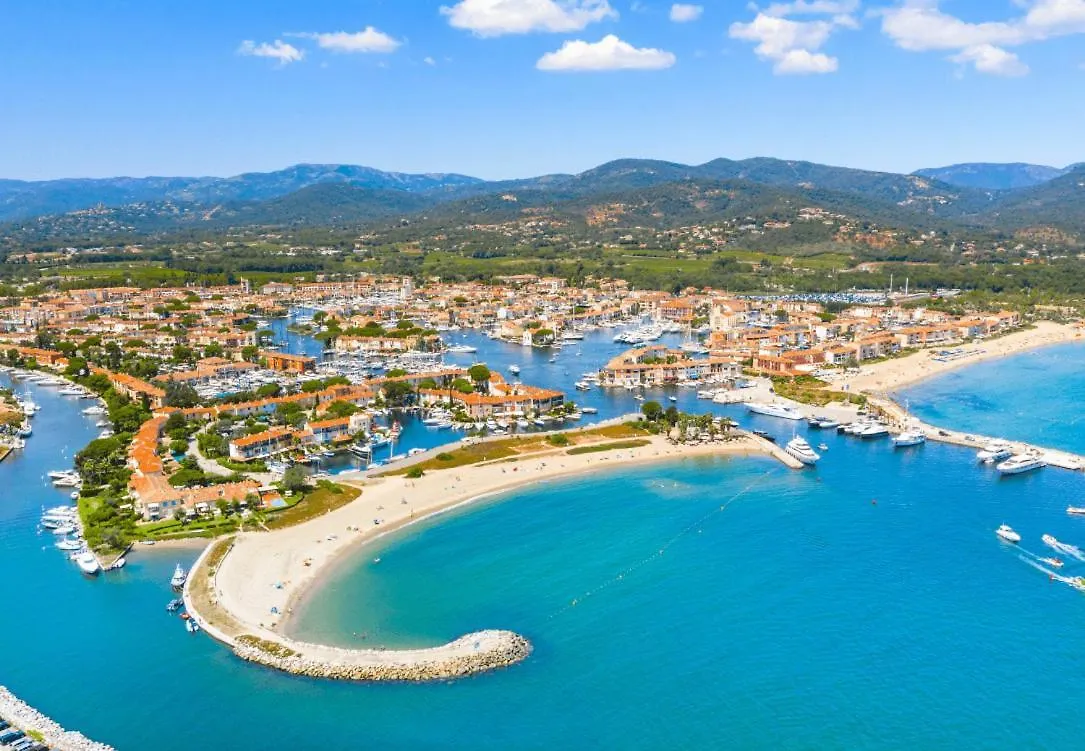 Vue Mer Et Clim Les Restanques Pivoines 1136 Grimaud 0*,